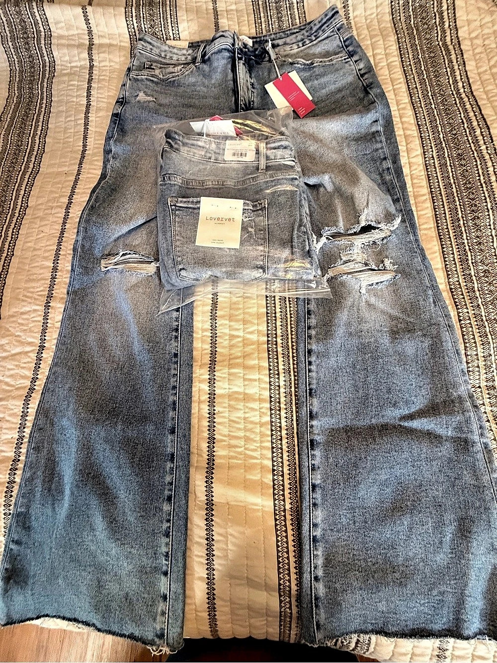 2 for 40!! Or make offer! Brand new never worn Lovervet HR Flare Jeans Blue Wais